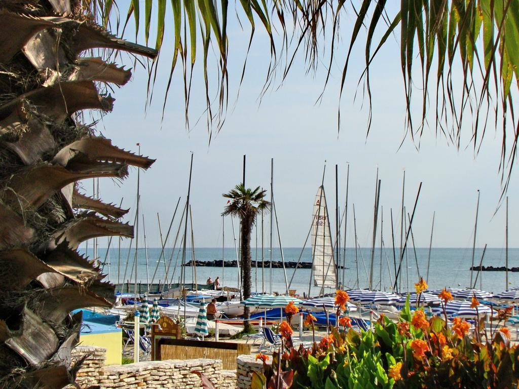 Residence Acquamarina Σαν Μπενεντέτο ντελ Τρόντο Εξωτερικό φωτογραφία