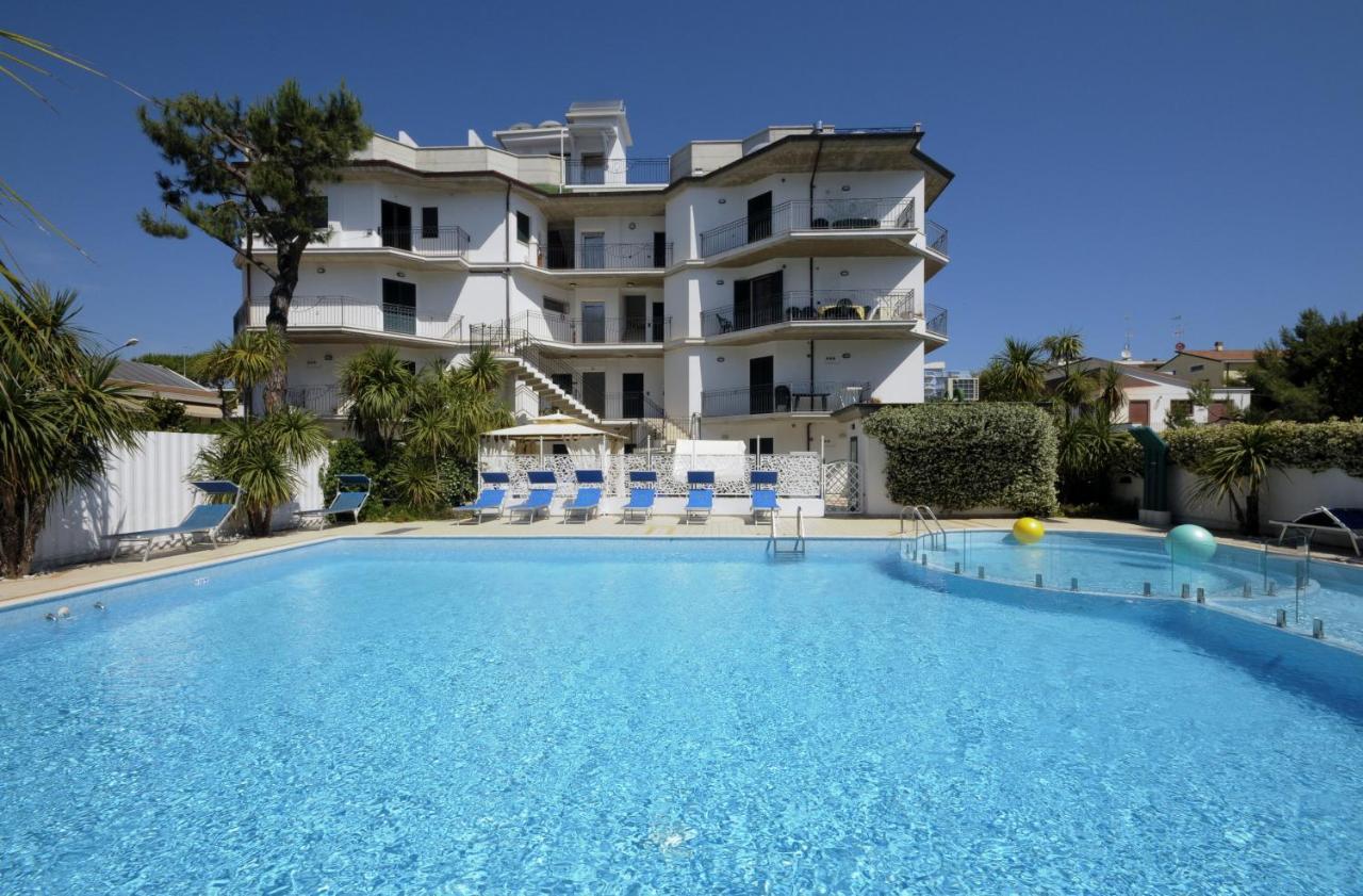 Residence Acquamarina Σαν Μπενεντέτο ντελ Τρόντο Εξωτερικό φωτογραφία