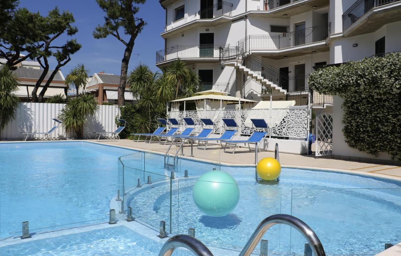 Residence Acquamarina Σαν Μπενεντέτο ντελ Τρόντο Εξωτερικό φωτογραφία